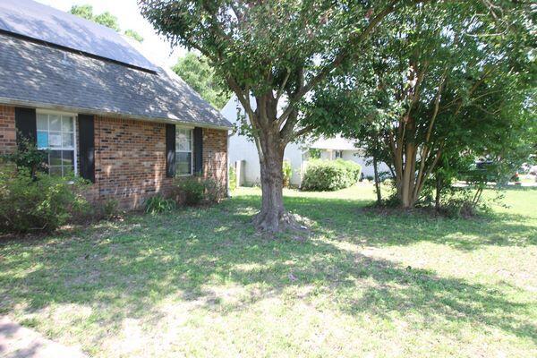 116 Nicole Ln, Crestview, FL 32539 - view of grassy yard