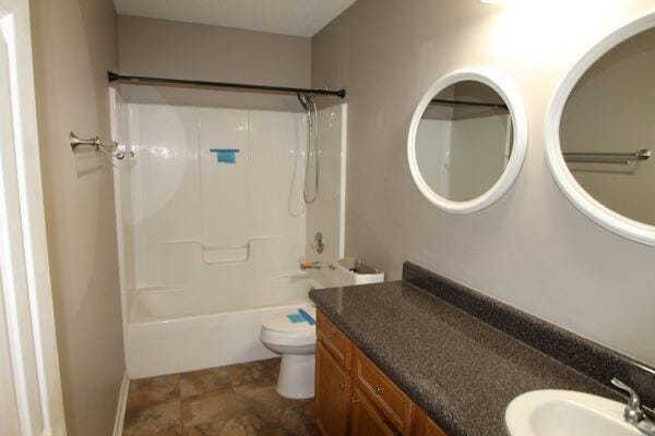 116 Nicole Ln, Crestview, FL 32539 - bathroom featuring vanity and shower / bathtub combination