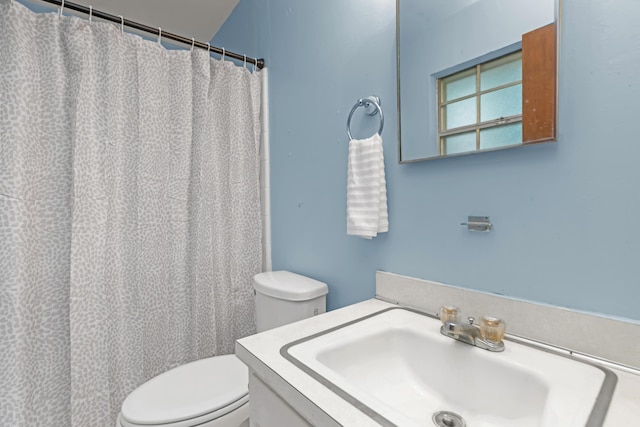 19 Bayview Dr, Shalimar, FL 32579 - full bath with vanity and a shower with curtain