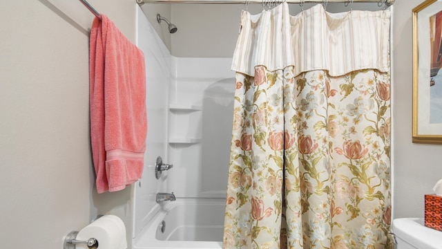 113 SE Brooks St Unit 204, Fort Walton Beach, FL 32548 - full bath featuring toilet and shower / bath combo with shower curtain