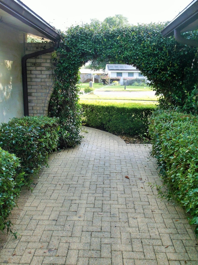 8 NE Carlyle Ct, Fort Walton Beach, FL 32547 - view of patio