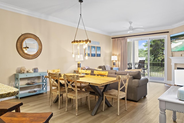 1653 W County Highway 30a Unit 1119, Santa Rosa Beach, FL 32459 - dining area featuring light wood-style floors, crown molding, and a ceiling fan