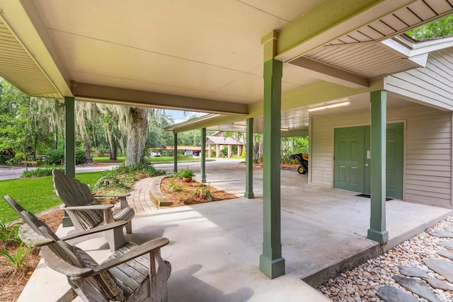 619 Pitts Bayshore Dr, Freeport, FL 32439 - view of patio / terrace