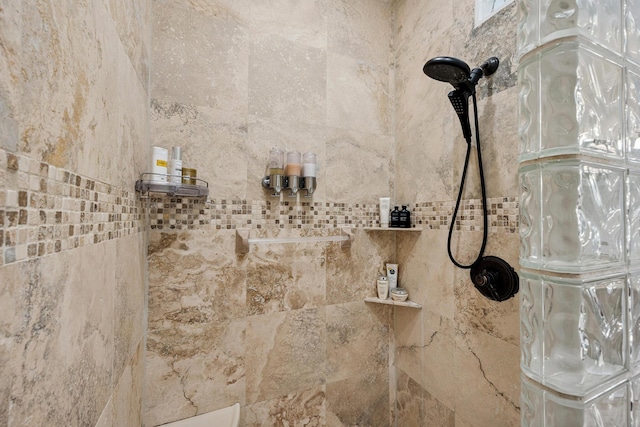 17 Poquito Rd, Shalimar, FL 32579 - detailed view of tiled shower