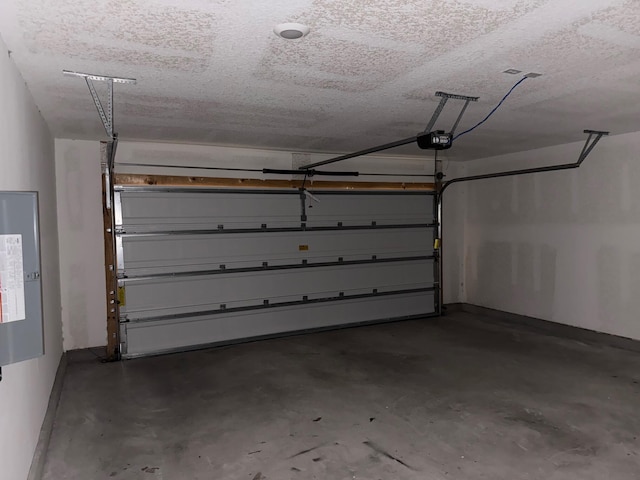 2825 Patriot Ridge Dr, Crestview, FL 32539 - view of garage