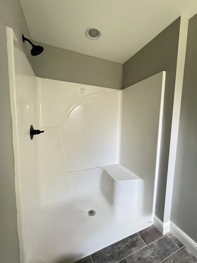 245 Cassady Ln, Crestview, FL 32539 - bathroom featuring a shower