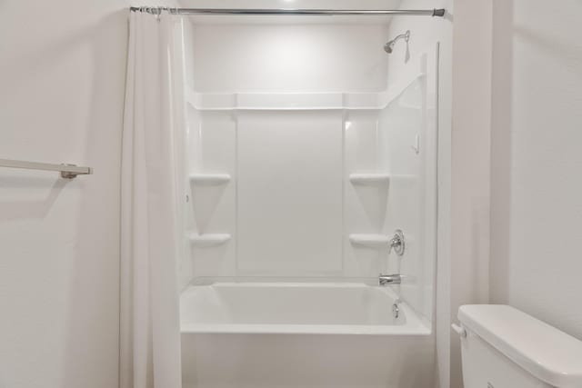 919 Sandbar Loop, Crestview, FL 32539 - bathroom with shower / tub combo with curtain and toilet