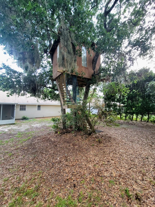 6868 E Bay Blvd, Navarre, FL 32566 - view of yard