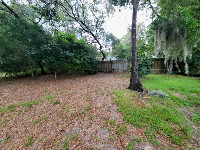 6868 E Bay Blvd, Navarre, FL 32566 - view of yard