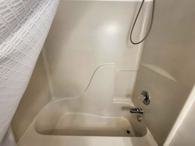 6868 E Bay Blvd, Navarre, FL 32566 - full bath featuring bathing tub / shower combination
