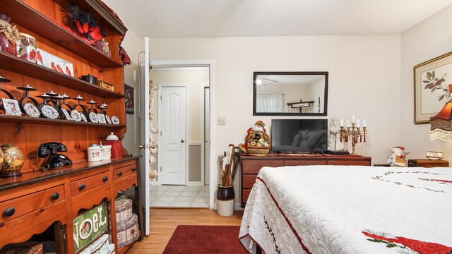 4936 Grassy Pond Rd, Chipley, FL 32428 - bedroom with light wood-type flooring
