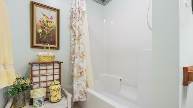 4936 Grassy Pond Rd, Chipley, FL 32428 - full bathroom with shower / bathtub combination with curtain