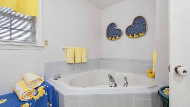 4936 Grassy Pond Rd, Chipley, FL 32428 - full bath featuring a bath