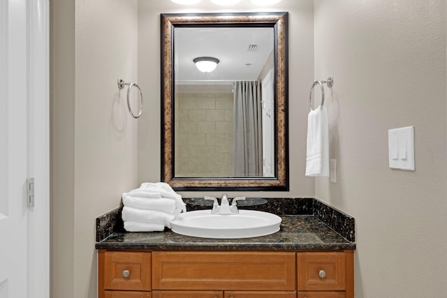 1150 Santa Rosa Blvd Unit 317, Fort Walton Beach, FL 32548 - full bath featuring vanity and a shower with curtain