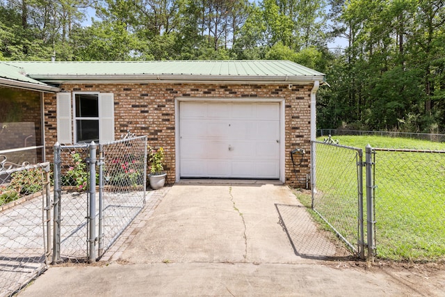 894 Williams Ave, Crestview, FL 32539 - photo 16