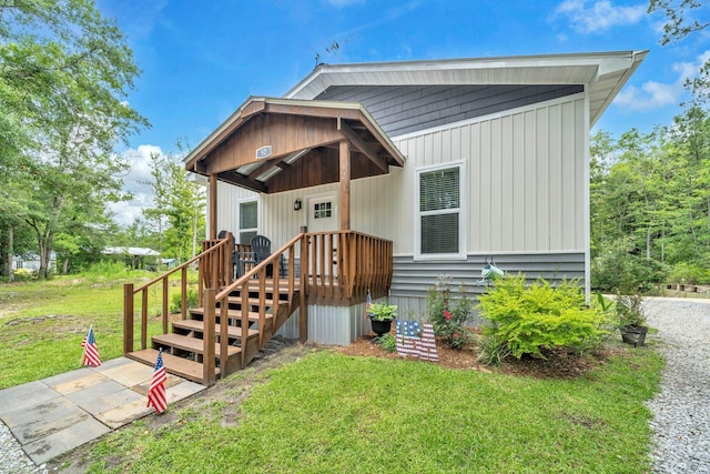 52 Lazy Bone St, Vernon, FL 32462 - view of front of house with a front yard