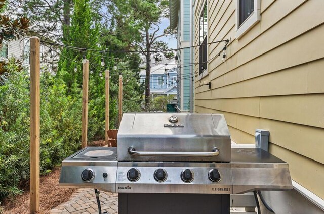 137 Cabana Trl, Santa Rosa Beach, FL 32459 - view of patio with grilling area