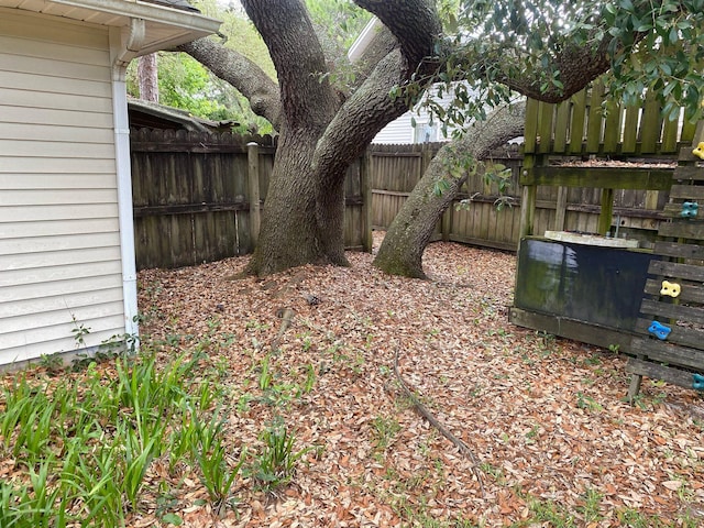 64 Hampton Cir, Niceville, FL 32578 - view of yard