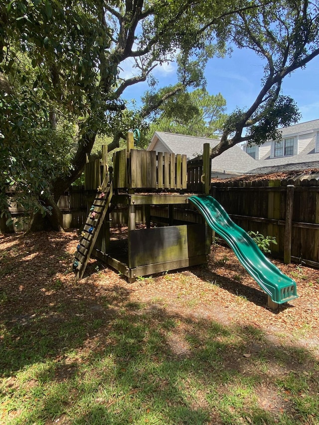 64 Hampton Cir, Niceville, FL 32578 - view of play area