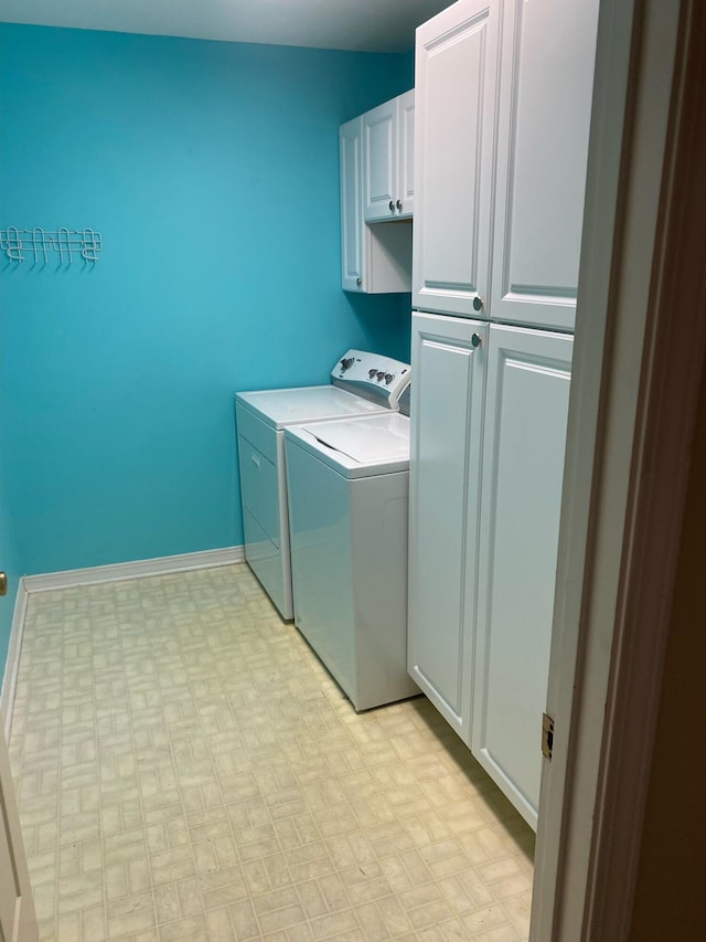 64 Hampton Cir, Niceville, FL 32578 - laundry area with cabinet space and separate washer and dryer