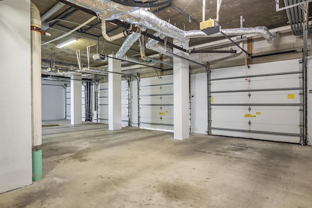514 Gulf Shore Dr Unit 401, Destin, FL 32541 - garage with a garage door opener