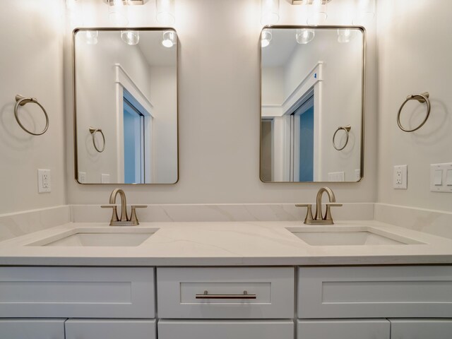 116 E Georgie Pt, Washington, FL 32459 - full bathroom featuring double vanity