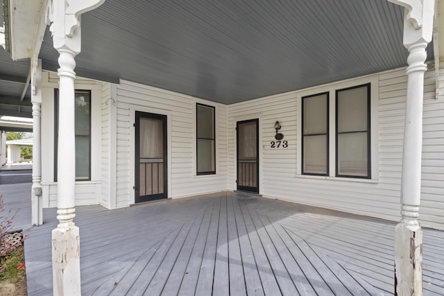 273 E Live Oak Ave, Defuniak Springs, FL 32435 - view of wooden porch