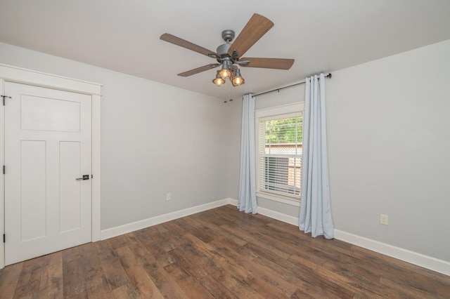 2580 Taylor Rd, Crestview, FL 32536 - spare room with dark wood-style floors and ceiling fan