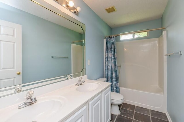 527 Tom Sawyer Ln, Crestview, FL 32536 - full bath with double vanity and shower / bathtub combination with curtain