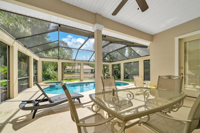423 Maritime Ct, Destin, FL 32541 - view of swimming pool with a patio area, ceiling fan, a pool with connected hot tub, and a lanai