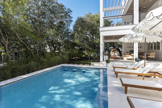 185 Dune Dr, Santa Rosa Beach, FL 32459 - swimming pool featuring a patio area