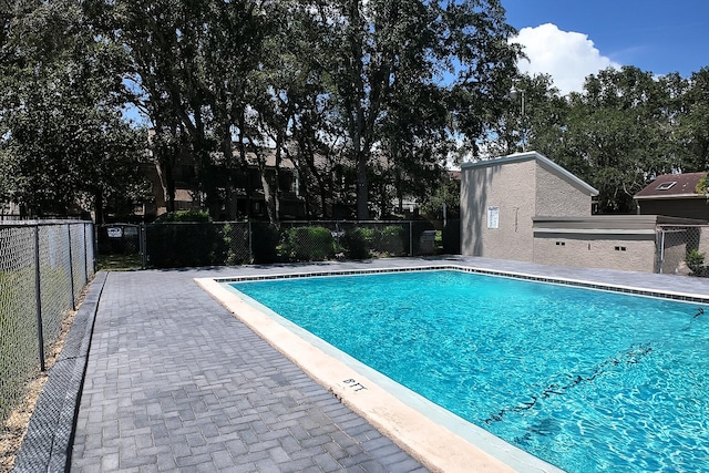 1090 5th Ave, Shalimar, FL 32579 - view of community pool