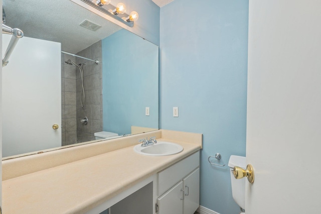 504 Shortwell Ave, Crestview, FL 32539 - full bath featuring vanity and a tile shower