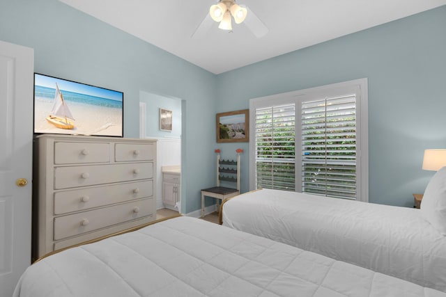 4460 Ocean View Dr, Destin, FL 32541 - bedroom featuring ensuite bathroom and a ceiling fan