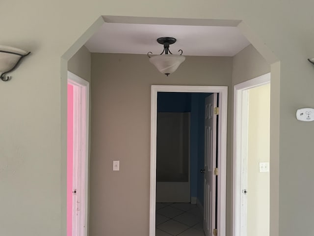 159 Michigan Ln, Defuniak Springs, FL 32433 - corridor featuring tile patterned floors