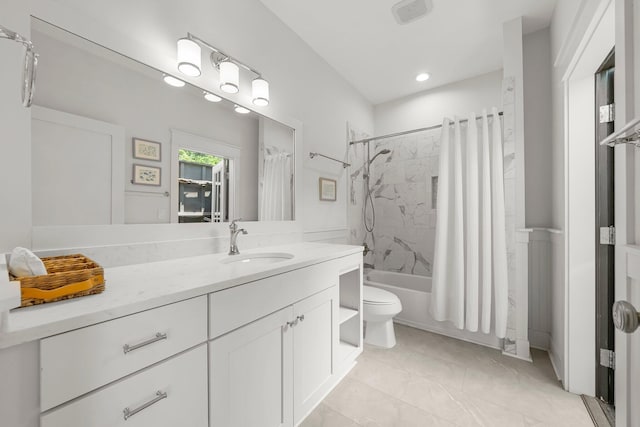 499 Patina Blvd, Inlet Beach, FL 32461 - full bath featuring vanity, shower / bath combo with shower curtain, and recessed lighting