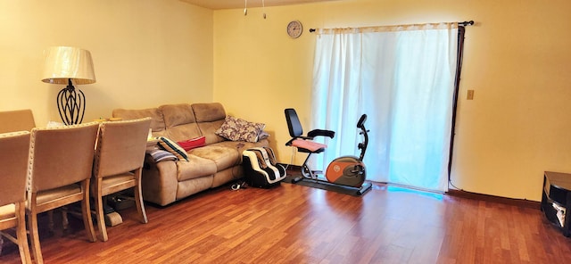 904 Tokalon Ct, Fort Walton Beach, FL 32547 - living area with wood finished floors