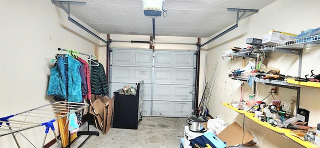 904 Tokalon Ct, Fort Walton Beach, FL 32547 - garage featuring a garage door opener
