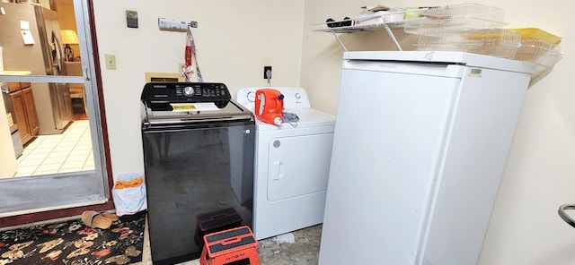 904 Tokalon Ct, Fort Walton Beach, FL 32547 - washroom with washer and dryer