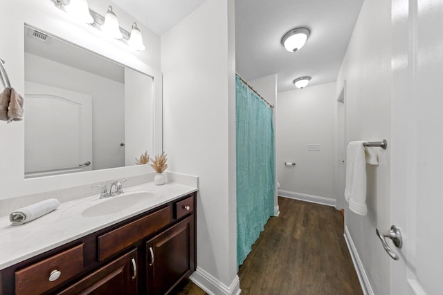8152 Nevada St, Navarre, FL 32566 - full bath featuring vanity and wood finished floors