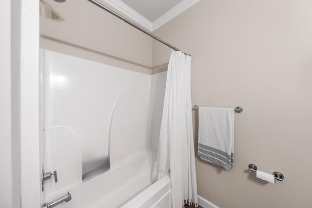 1819 Stable Ln, Fort Walton Beach, FL 32547 - full bath featuring crown molding and shower / tub combo