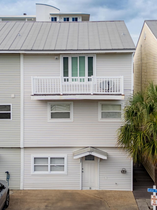 445 Gulf Shore Dr Unit 10, Destin, FL 32541 - back of property with a balcony
