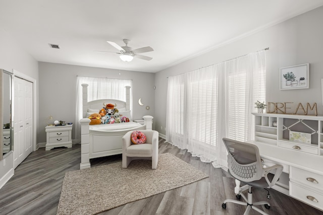 96 Garnet Pl, Destin, FL 32541 - bedroom featuring wood finished floors, an office area, and a ceiling fan
