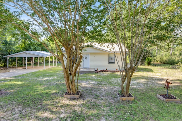 965 B St, Crestview, FL 32536 - view of grassy yard