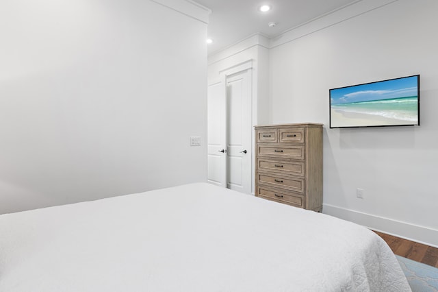 257 Matts Way, Santa Rosa Beach, FL 32459 - bedroom featuring dark wood-type flooring and recessed lighting