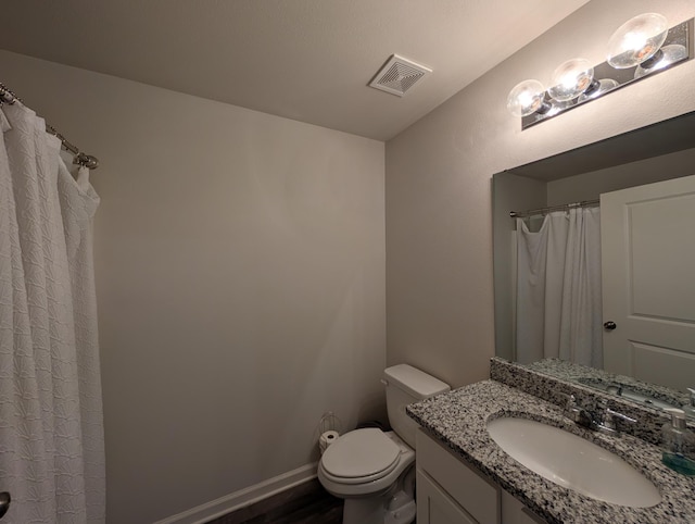 656 Hunters Ridge Rd, Defuniak Springs, FL 32433 - full bathroom with vanity and wood finished floors