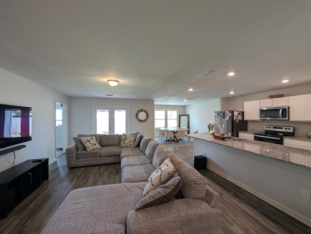 656 Hunters Ridge Rd, Defuniak Springs, FL 32433 - living area featuring dark wood finished floors and recessed lighting