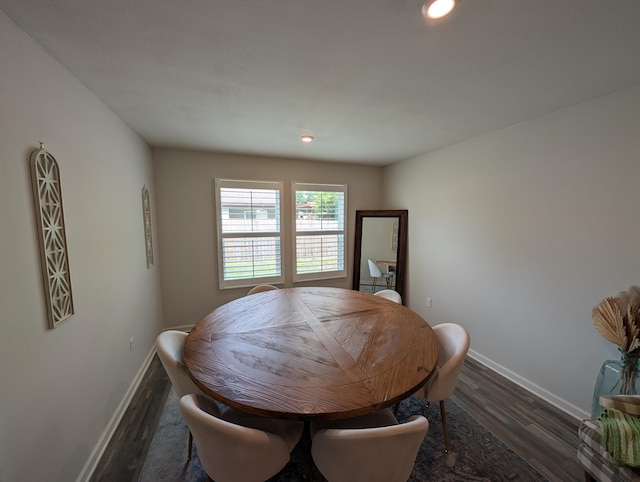 656 Hunters Ridge Rd, Defuniak Springs, FL 32433 - dining room featuring dark wood finished floors and recessed lighting