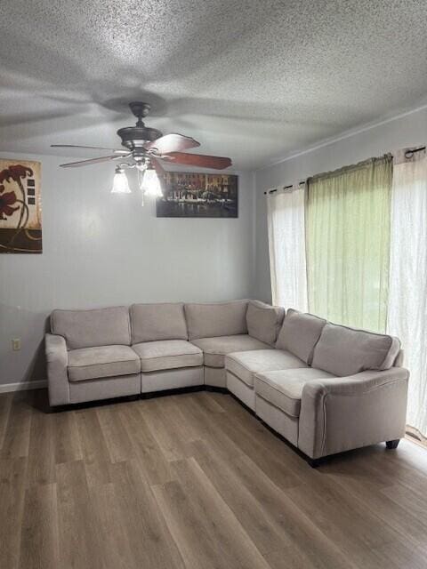 941 Ashley Ln Unit D, Fort Walton Beach, FL 32547 - photo 4