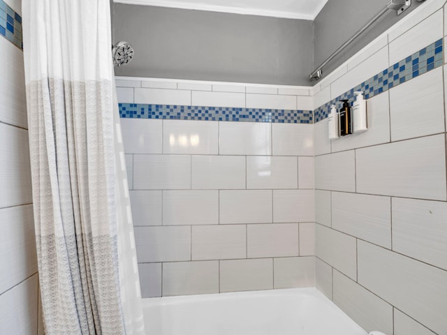 92 Tarpon St, Destin, FL 32541 - bathroom featuring shower / bath combination with curtain